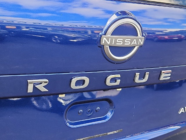 Used 2023 Nissan Rogue S AWD/4WD image 28