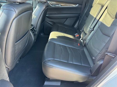 Used 2018 Cadillac XT5 Platinum w/ Driver Assist Package image 14