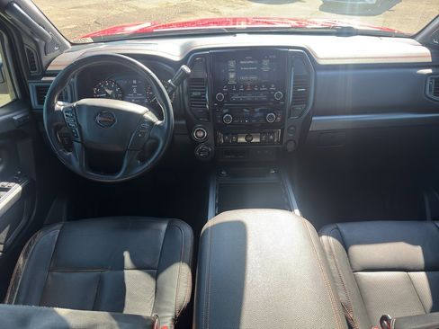 Used 2020 Nissan Titan PRO-4X w/ Pro-4x Convenience Package image 11