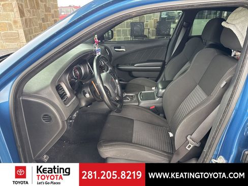 Used 2022 Dodge Charger R/T w/ Performance Handling Group image 12