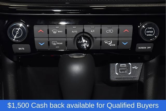 New 2026 Jeep Compass Latitude w/ Sun and Sound Group AWD/4WD image 19