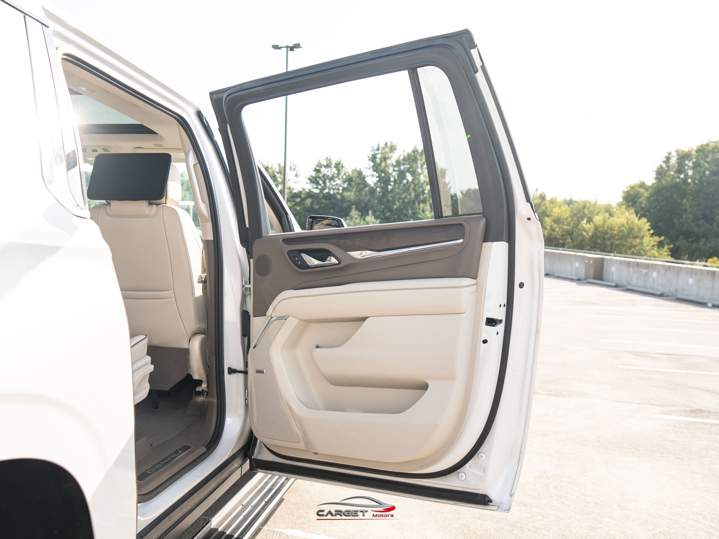 Used 2021 GMC Yukon XL Denali w/ Denali Premium Package RWD image 45