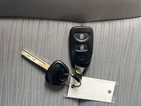 Used 2017 Hyundai Accent SE FWD image 24