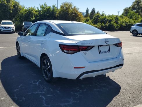 New 2025 Nissan Sentra SV image 5