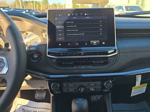 New 2026 Jeep Compass Latitude image 23