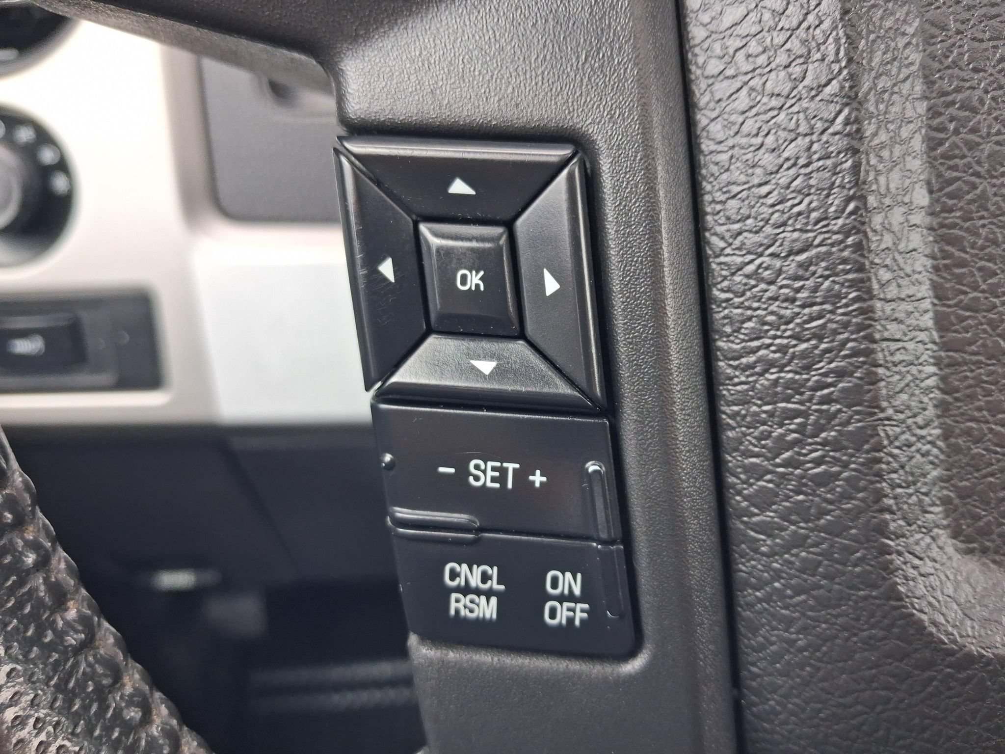 Used 2011 Ford F150 Raptor AWD/4WD image 23