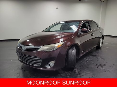 Used 2014 Toyota Avalon Limited w/ Technology Package FWD image 4