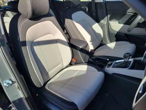 New 2026 Hyundai Venue SEL image 18