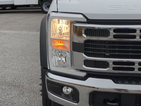 New 2026 Ford F450 XL w/ XL Chrome Package image 8