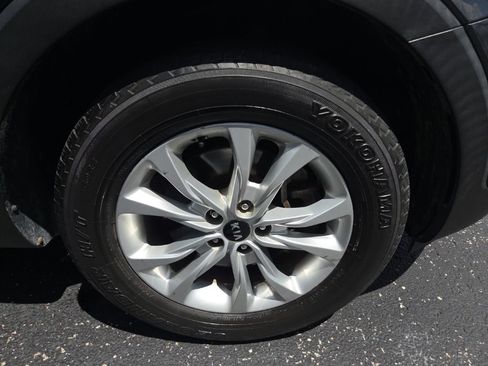 Used 2020 Kia Telluride LX AWD/4WD image 20