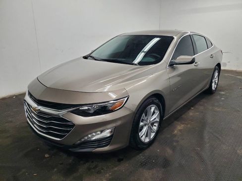 Used 2022 Chevrolet Malibu LT image 1