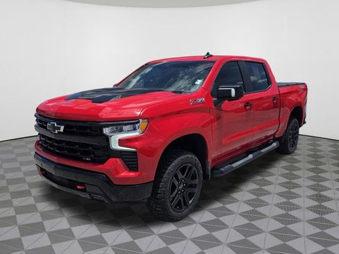 Used 2024 Chevrolet Silverado 1500 LT Trail Boss w/ LT Trail Boss Premium Package AWD/4WD image 2