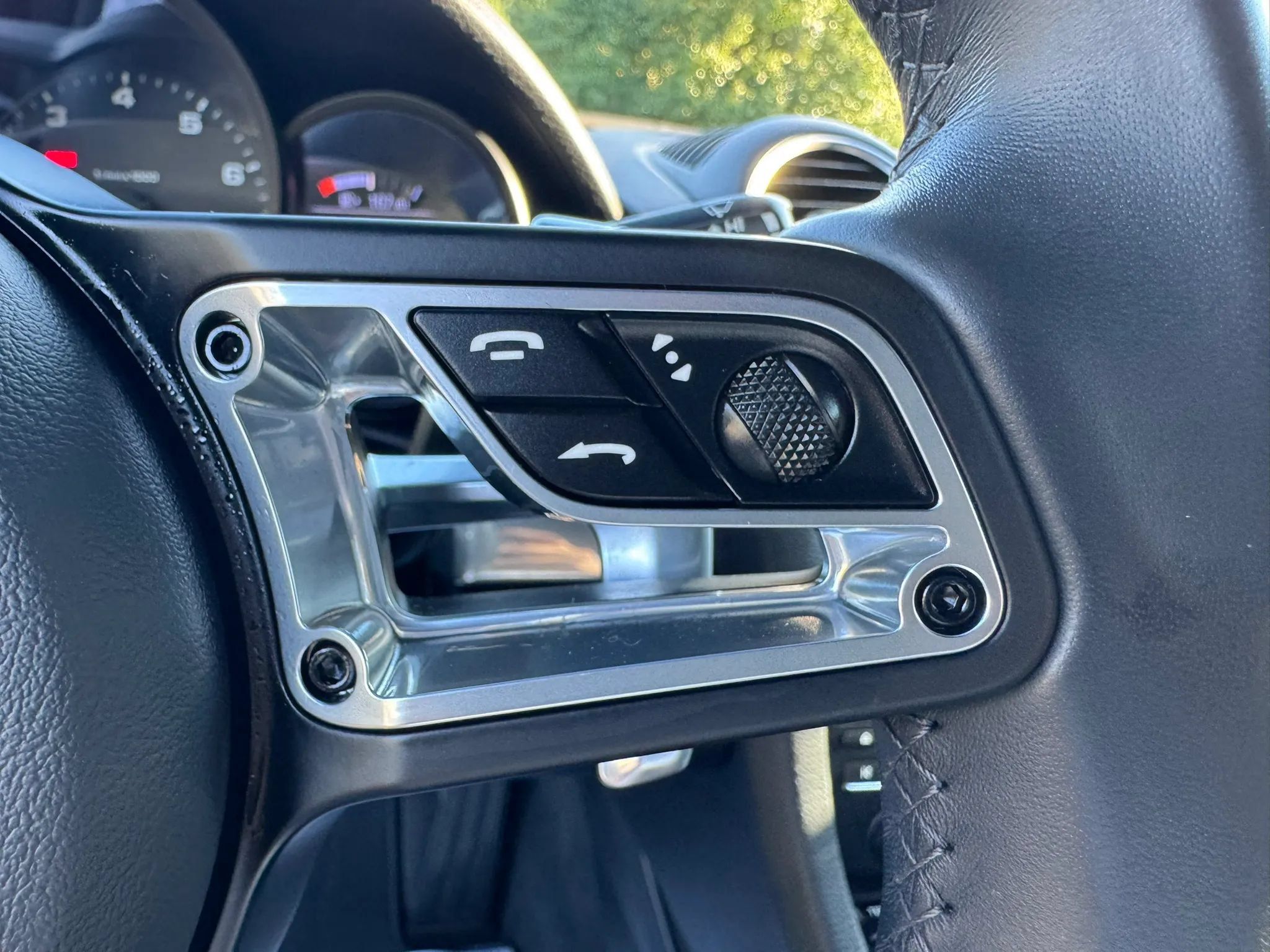 Used 2023 Porsche 718 Cayman RWD image 15