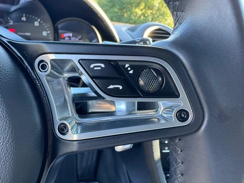 Used 2023 Porsche 718 Cayman RWD image 15