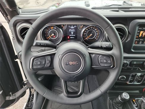 Used 2023 Jeep Wrangler Unlimited Sport AWD/4WD image 18