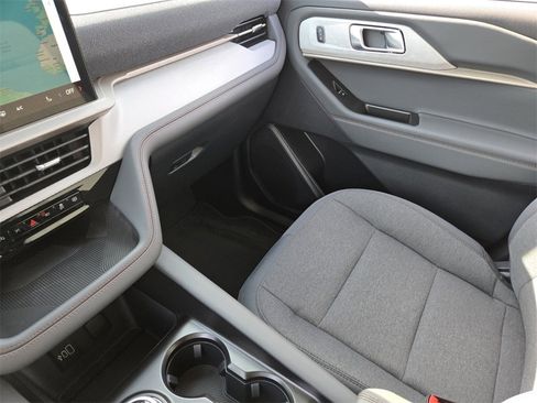 New 2026 Ford Explorer Active image 22