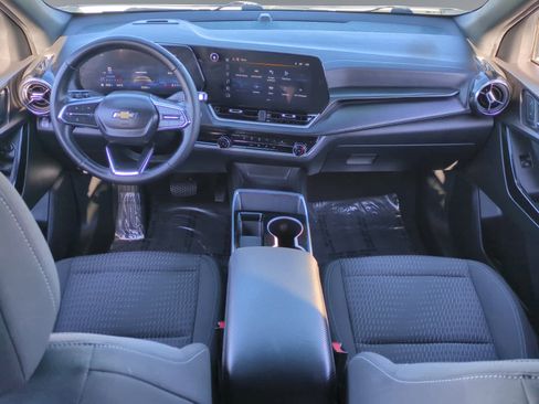 Used 2025 Chevrolet Equinox LT image 10