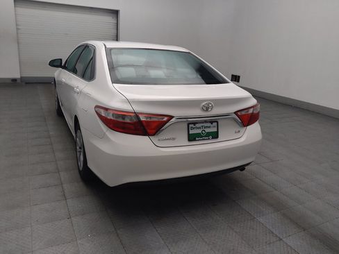 Used 2015 Toyota Camry LE FWD image 5