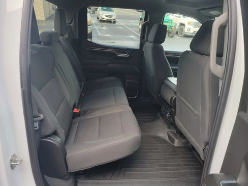 Used 2023 GMC Sierra 1500 SLE AWD/4WD image 13