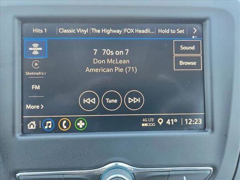 Used 2022 Chevrolet Equinox LT w/ Driver Convenience Package image 15