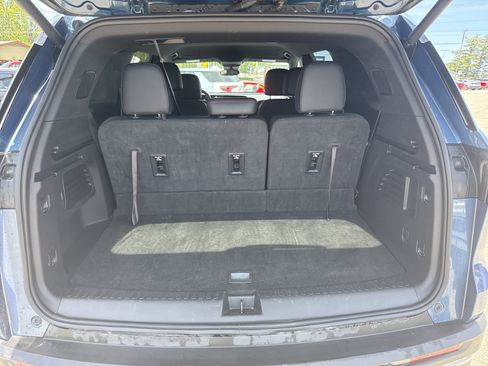 Used 2025 Chevrolet Traverse Z71 AWD/4WD image 7