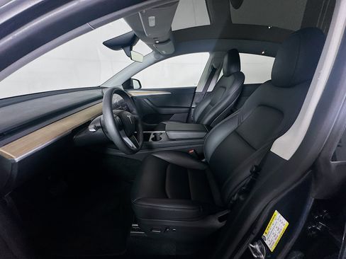 Used 2024 Tesla Model Y Long Range AWD/4WD image 13