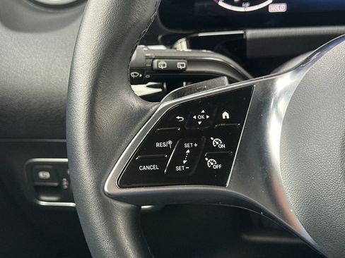 Certified 2025 Mercedes-Benz GLA 250 image 28