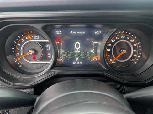 Used 2024 Jeep Wrangler Unlimited Rubicon w/ Safety Group image 14