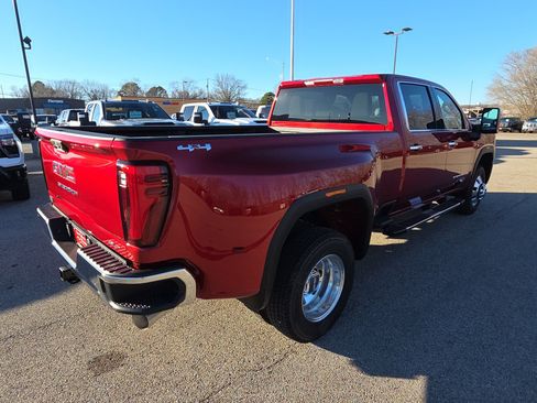 New 2026 GMC Sierra 3500 SLT image 9