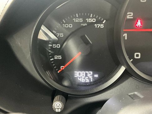 Used 2024 Porsche 718 Cayman image 15