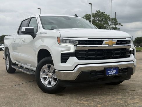 Used 2026 Chevrolet Silverado 1500 LT AWD/4WD image 2