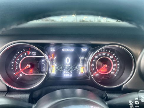 Used 2020 Jeep Wrangler Unlimited Rubicon w/ Dual Top Group image 17