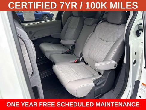 Used 2024 Toyota Sienna LE AWD/4WD image 16