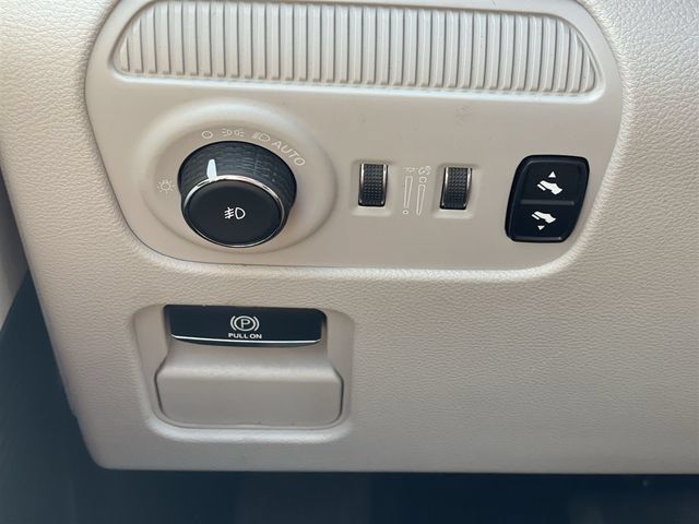 Used 2024 Jeep Wagoneer Series II AWD/4WD image 24