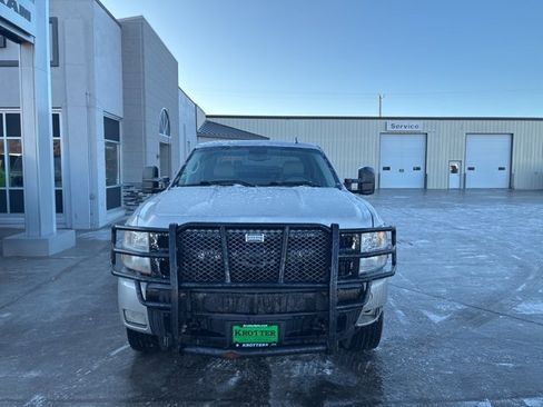 Used 2007 Chevrolet Silverado 1500 LTZ w/ EZ-Lift Tailgate Package image 3