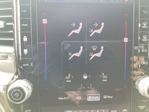 New 2026 RAM 1500 4x4 Crew Cab image 18