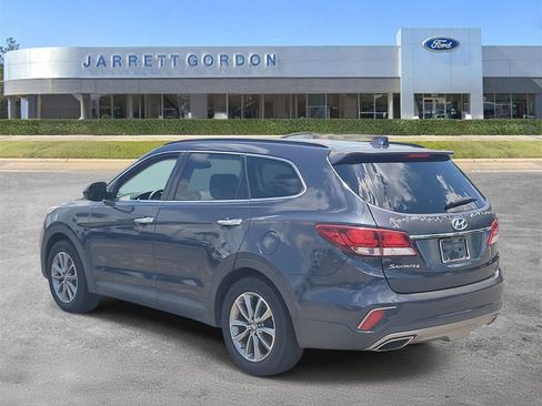 Used 2017 Hyundai Santa Fe SE w/ Cargo Package FWD image 3