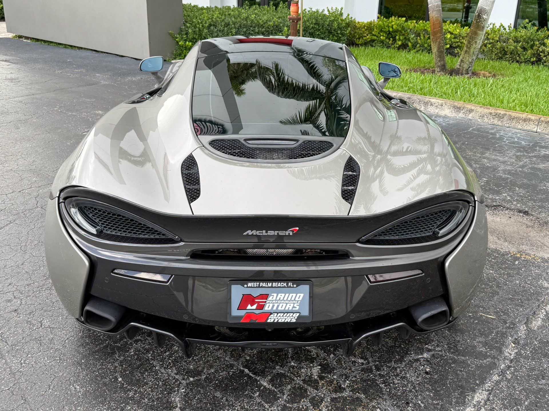 Used 2017 McLaren 570S RWD image 17