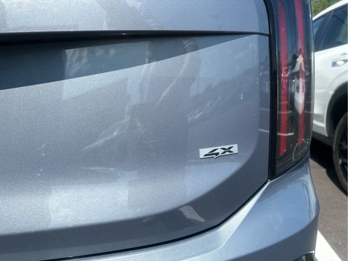 Used 2023 Kia Telluride EX AWD/4WD image 12