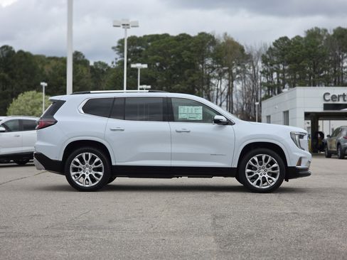 New 2026 GMC Acadia Denali w/ Super Cruise Package FWD image 8