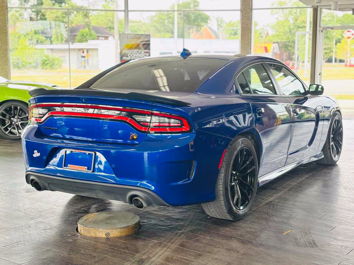 Used 2022 Dodge Charger Scat Pack w/ Dynamics Package RWD image 8