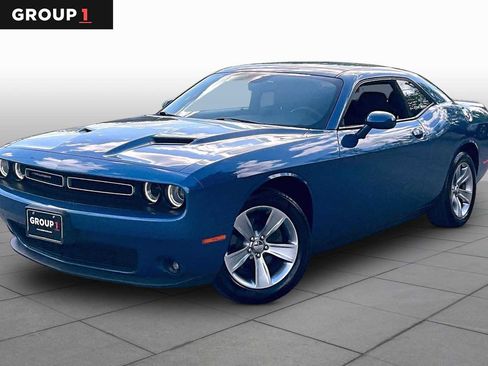 Used 2020 Dodge Challenger SXT w/ Driver Convenience Group RWD image 1