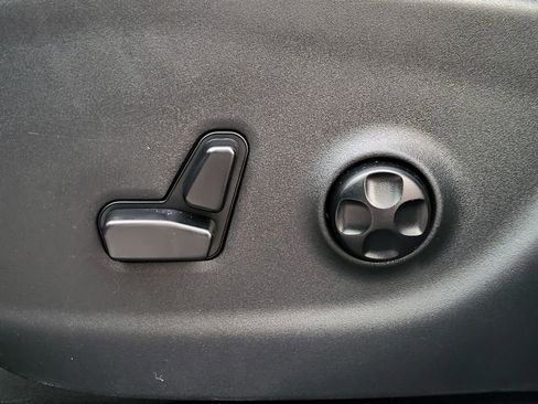 Used 2017 Jeep Cherokee Trailhawk w/ Comfort/Convenience Group image 14