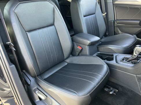 Certified 2024 Volkswagen Tiguan SE R-Line FWD image 8