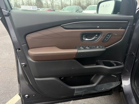 Used 2026 Honda Pilot Touring image 19