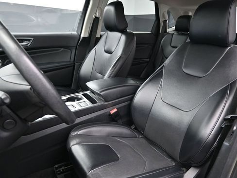 Used 2022 Ford Edge Titanium w/ Equipment Group 301A image 16