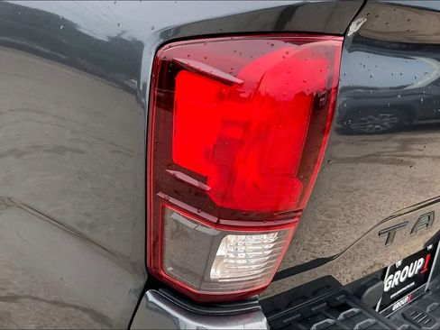 Used 2022 Toyota Tacoma SR w/ SR Convenience Package RWD image 27
