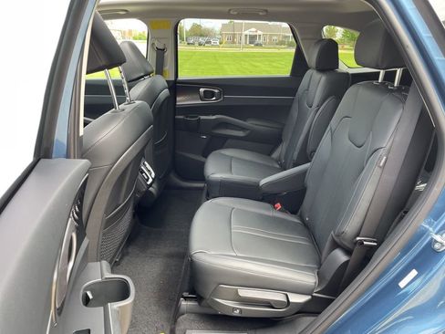 New 2026 Kia Sorento EX AWD/4WD image 11