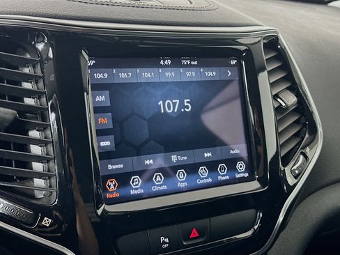 Used 2019 Jeep Cherokee Limited AWD/4WD image 19