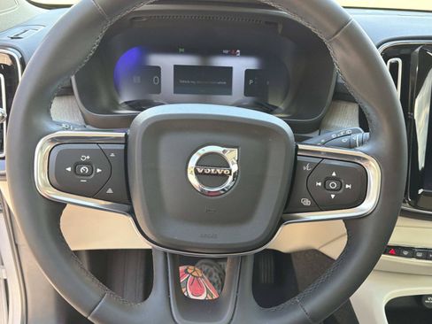 Used 2023 Volvo XC40 B5 Ultimate w/ Protection Package Premier AWD/4WD image 29